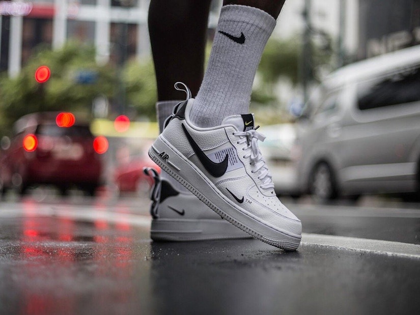 Nike Air und weiße Nike Socken