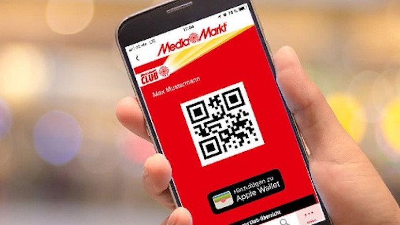 Ein Smartphone mit der MediaMarkt Club App