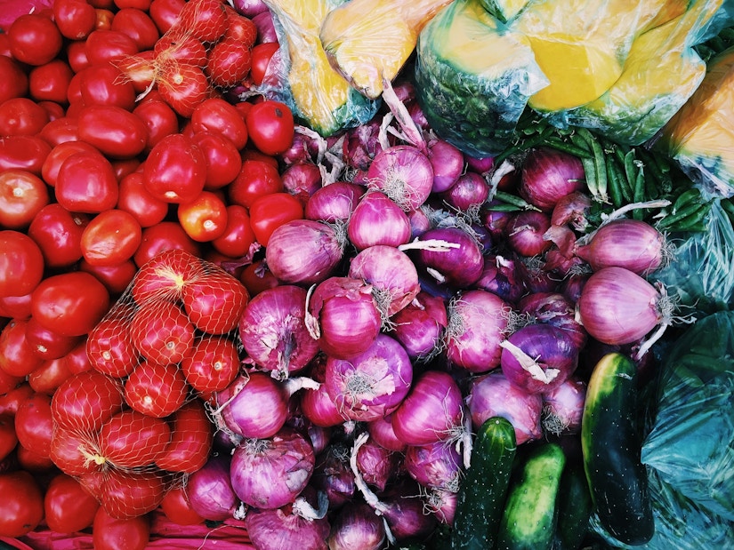 Verschiedene Obst- und Gemüseprodukte