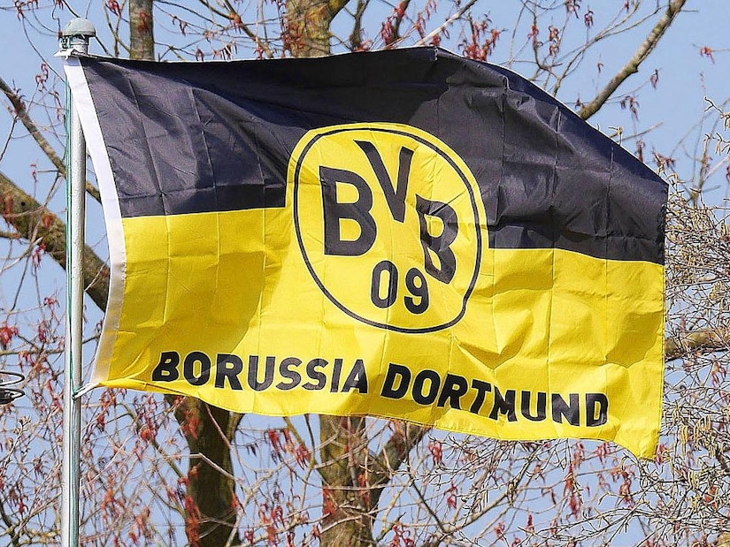 Fanartikel in einem Fanshop in Borussia Dortmund, Dortmund