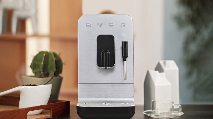 Smeg Kaffeevollautomat BCC02